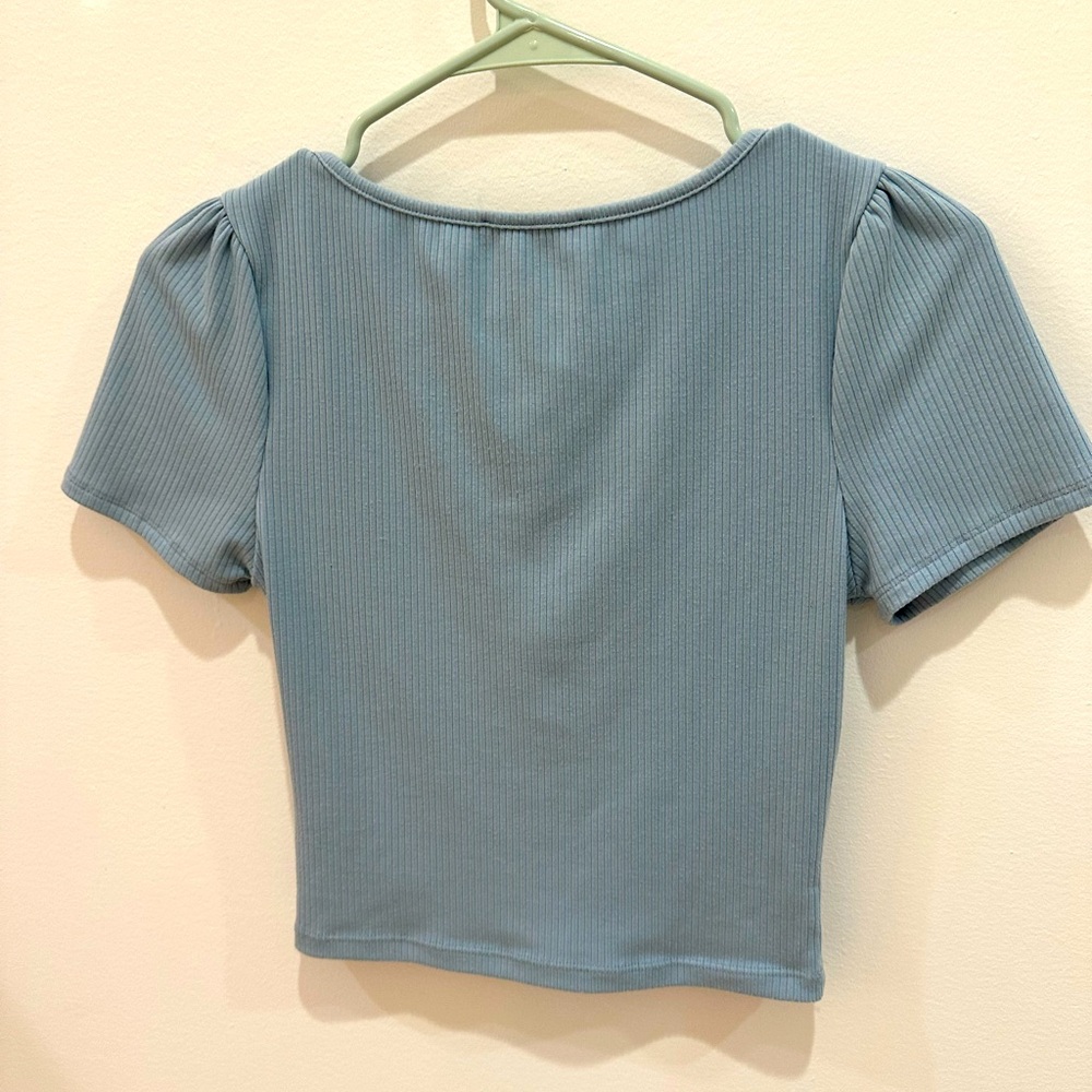 Lulu’s top - Picture 3 of 3